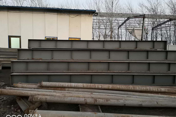 出售300*150直條6米長，150根，450*200直條6米，全新框架樓的平臺梁